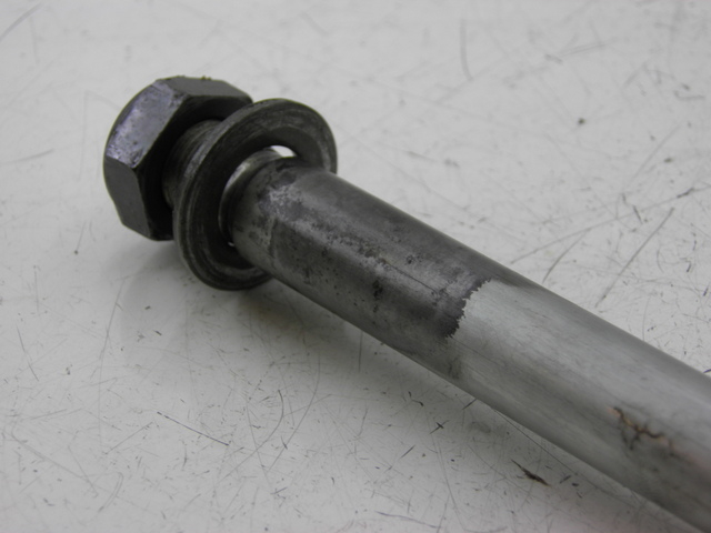 photo de SCHWINGENACHSE YAMAHA FZS FAZER 1000 (2003 - 2005) - Detailansicht des Bauteils