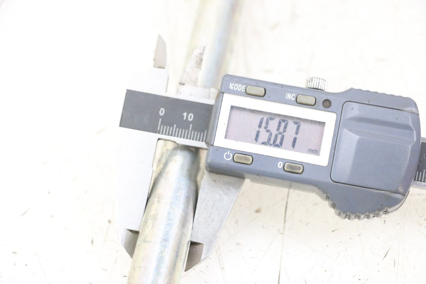 photo de SCHWINGENACHSE YAMAHA XJ6 ABS 600 (2008 - 2016) - Alternative Perspektive