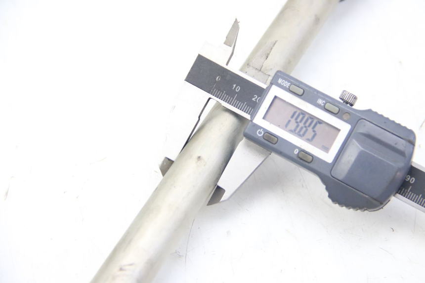 photo de SCHWINGARMACHSE KAWASAKI Z ABS 1000 (2014 - 2020) - Zoom auf Gebrauchszustand