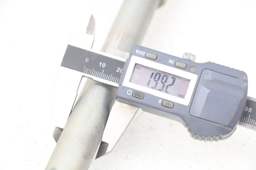 photo de SCHWINGARMACHSE KAWASAKI Z S 750 (2003 - 2006) - Technische Nahaufnahme