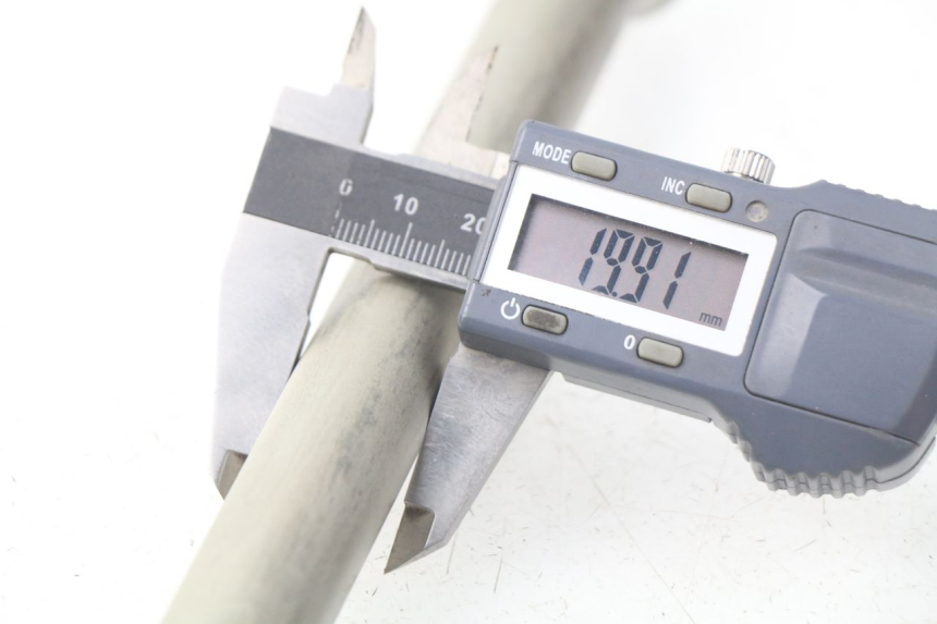 photo de SCHWINGENACHSE KAWASAKI Z Z900 900 (2017 - 2019) - Alternative Perspektive