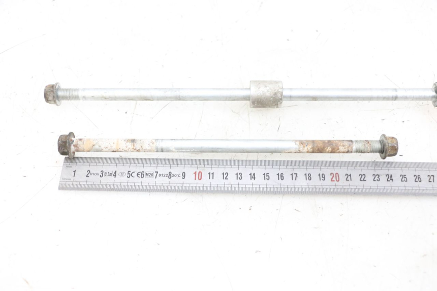 photo de SCHRAUBEN MOTOR SUZUKI BURGMAN 650 (2013 - 2020) - Technische Nahaufnahme