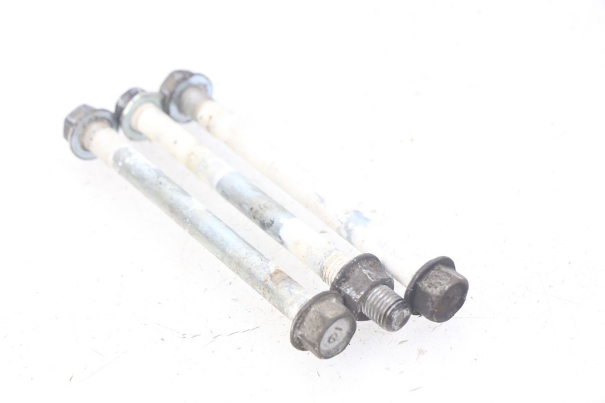 photo de SCHRAUBEN MOTOR HONDA CBR R 125 (2003 - 2006) - Detailansicht des Bauteils