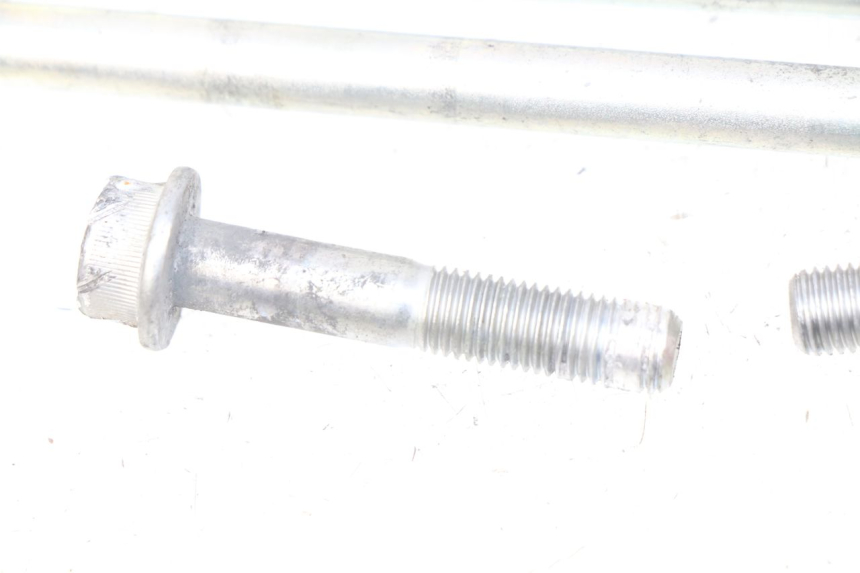 photo de SCHRAUBEN MOTOR SUZUKI GSX-R GSXR 750 (2011 - 2016) - Technische Nahaufnahme