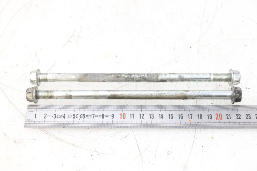 photo de SCHRAUBEN MOTOR SUZUKI GSXR GSX-R 1000 (2003 - 2004) - Detailansicht des Bauteils