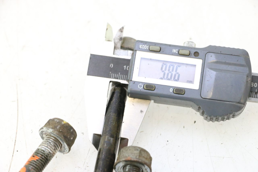 photo de SCHRAUBEN MOTOR KYMCO MXU R 250 (2004 - 2010) - Zoom auf Gebrauchszustand