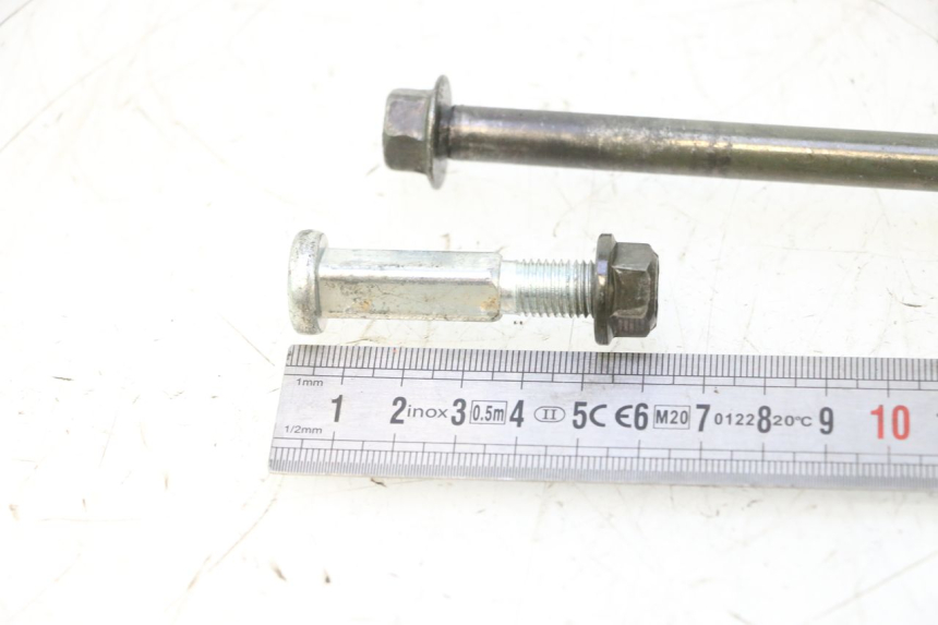 photo de SCHRAUBEN MOTOR YAMAHA SLIDER 50 (1999 - 2004) - Detailansicht des Bauteils
