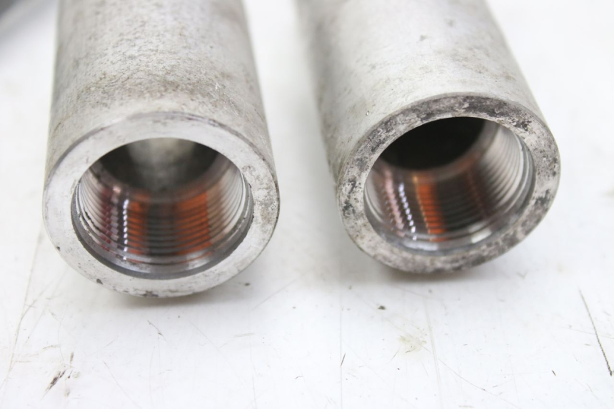 photo de SCHRAUBEN MOTOR SUZUKI SV S 650 (1999 - 2002) - Charakteristische Merkmale