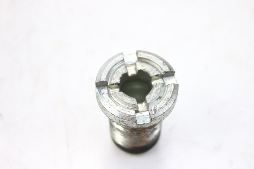 photo de SCHRAUBEN MOTOR SUZUKI SV S 650 (1999 - 2002) - Technische Nahaufnahme