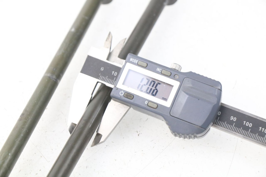 photo de SCHRAUBEN MOTOR YAMAHA XP T-MAX TMAX ABS 500 (2004 - 2007) - Zoom auf Gebrauchszustand