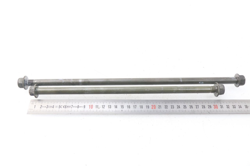 photo de SCHRAUBEN MOTOR YAMAHA XP T-MAX TMAX ABS 500 (2004 - 2007) - Details der Befestigungspunkte