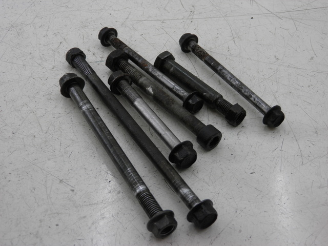 photo de SCHRAUBEN MOTOR YAMAHA FZS FAZER 600 (1998 - 2001) - Hauptansicht