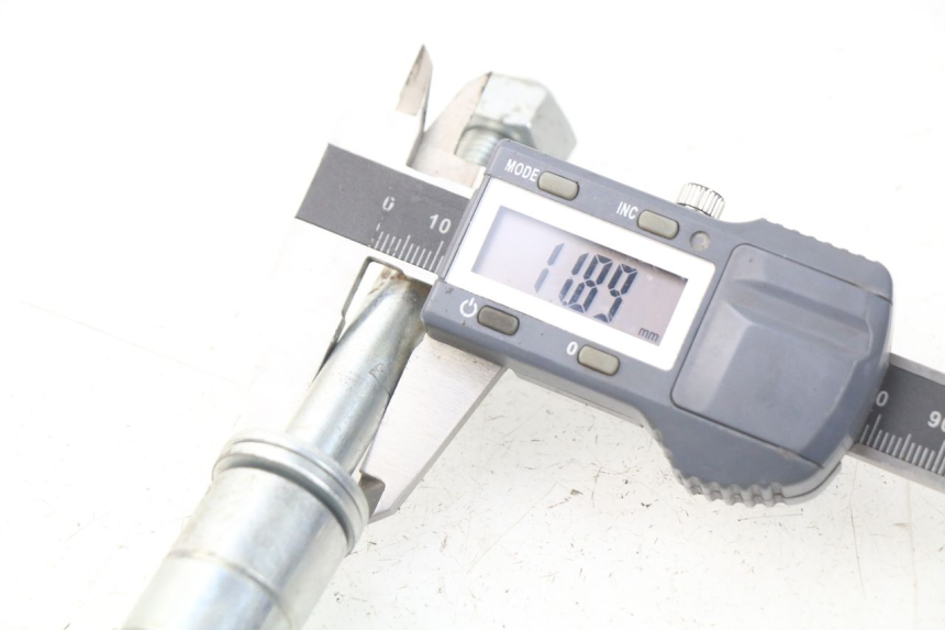 photo de HINTERRADACHSE DERBI DIRT BOY 4T 50 - Detailansicht des Bauteils