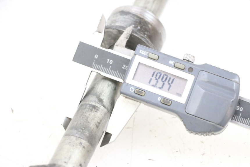 photo de HINTERRADACHSE SUZUKI DL V STROM 1000 (2002 - 2007) - Alternative Perspektive