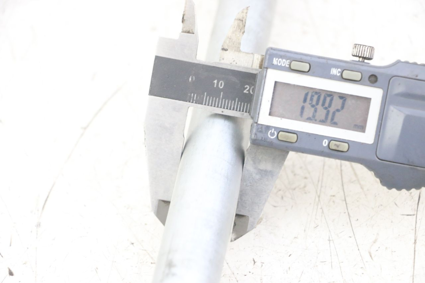 photo de HINTERRADACHSE KAWASAKI ER-6 ER6 N 650 (2012 - 2016) - Detailansicht des Bauteils