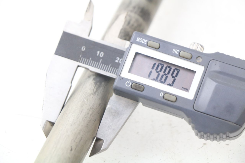 photo de HINTERRADACHSE YAMAHA FJR ABS 1300 (2006 - 2012) - Alternative Perspektive