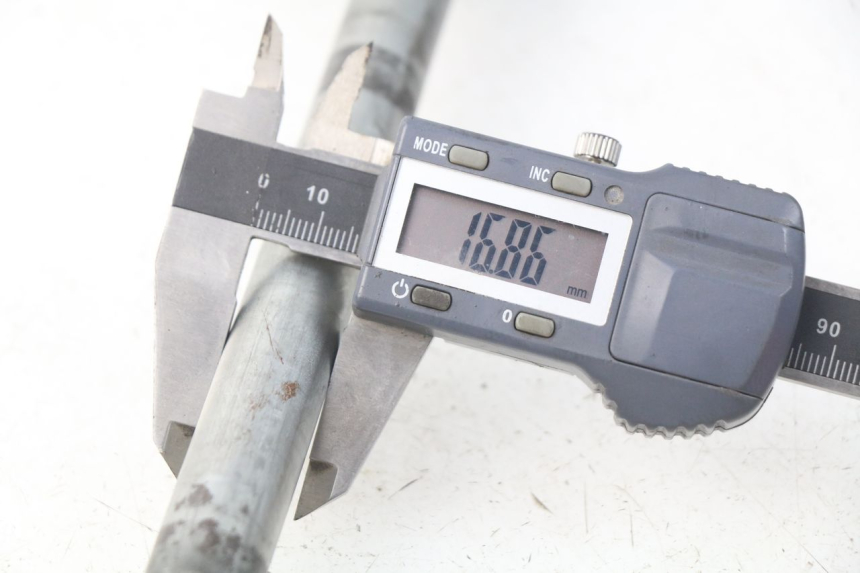 photo de HINTERRADACHSE SUZUKI GSX-F GSXF 600 (1998 - 2004) - Alternative Perspektive