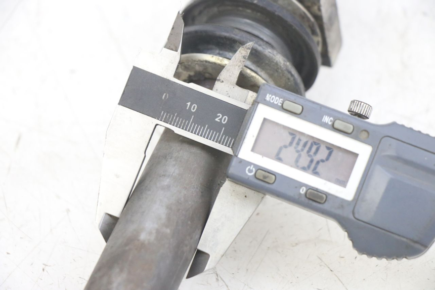 photo de HINTERACHSE KAWASAKI KXF KX-F 250 (2012 - 2014) - Detailansicht des Bauteils