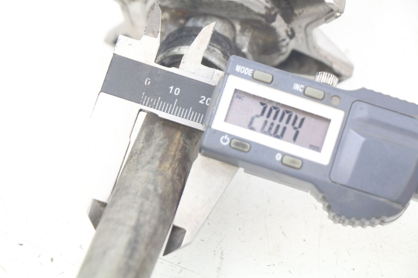 photo de HINTERACHSE YAMAHA MT-07 MT07 ABS 700 (2014 - 2017) - Detailansicht des Bauteils