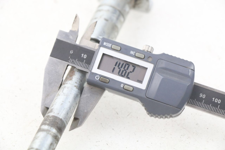 photo de HINTERRADACHSE MINI MX ROOKIE 125 - Technische Nahaufnahme