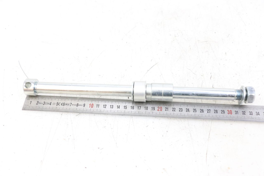 photo de HINTERRADACHSE ROYAL ENFIELD CONTINENTAL GT 650 (2019 - 2024) - Zoom auf Gebrauchszustand