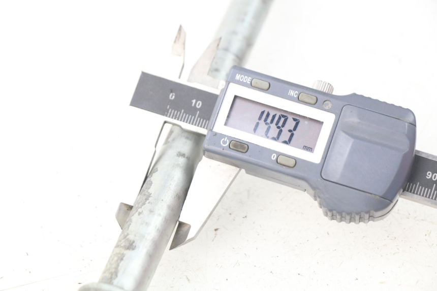 photo de HINTERRADACHSE SUZUKI RV VAN VAN 125 (2003 - 2008) - Technische Nahaufnahme