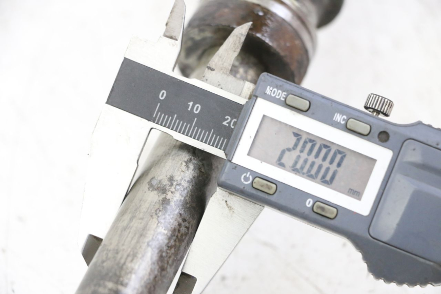 photo de HINTERRADACHSE SUZUKI GSX F GSXF 650 (2007 - 2015) - Technische Nahaufnahme