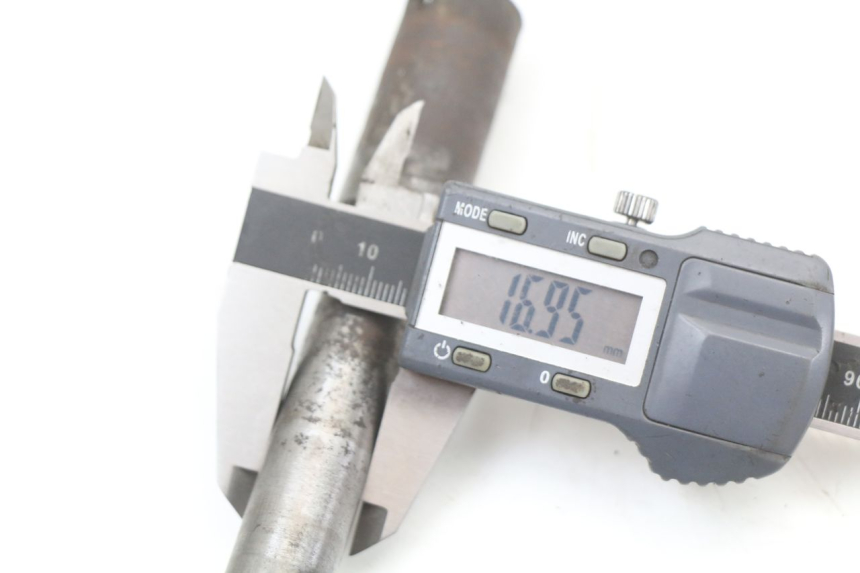 photo de HINTERRADACHSE YAMAHA XJ F 900 (1983 - 1994) - Technische Nahaufnahme