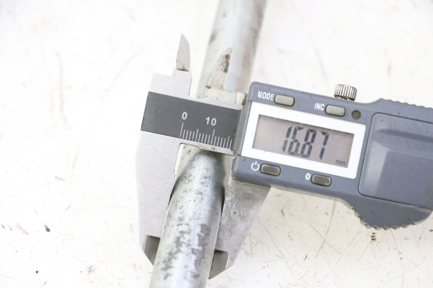 photo de HINTERRADACHSE YAMAHA XJ6 ABS 600 (2008 - 2016) - Alternative Perspektive