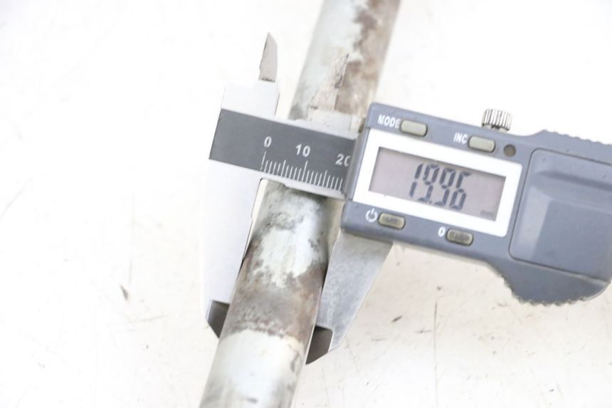 photo de HINTERRADACHSE KAWASAKI ZR 7 750 (1999 - 2004) - Detailansicht des Bauteils