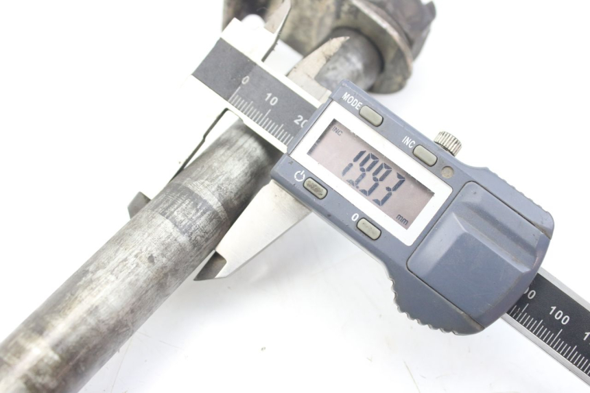 photo de HINTERACHSE KAWASAKI ZZR 600 (1995 - 2004) - Zoom auf Gebrauchszustand