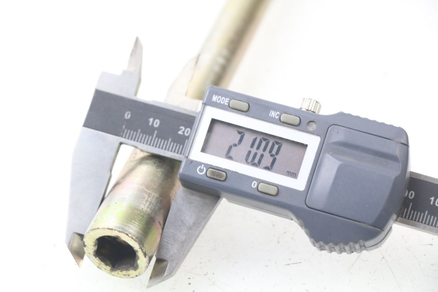 photo de VORDERRADACHSE HYOSUNG AQUILA GV 125 (2009 - 2016) - Detailansicht des Bauteils