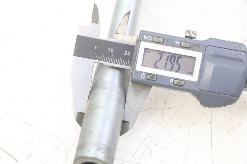 photo de VORDERACHSE SUZUKI BURGMAN 650 (2002 - 2004) - Detailansicht des Bauteils