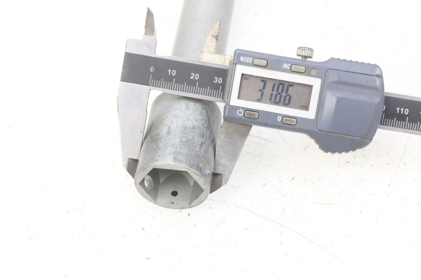 photo de VORDERACHSE HONDA CB R 1000 (2018 - 2023) - Detailansicht des Bauteils