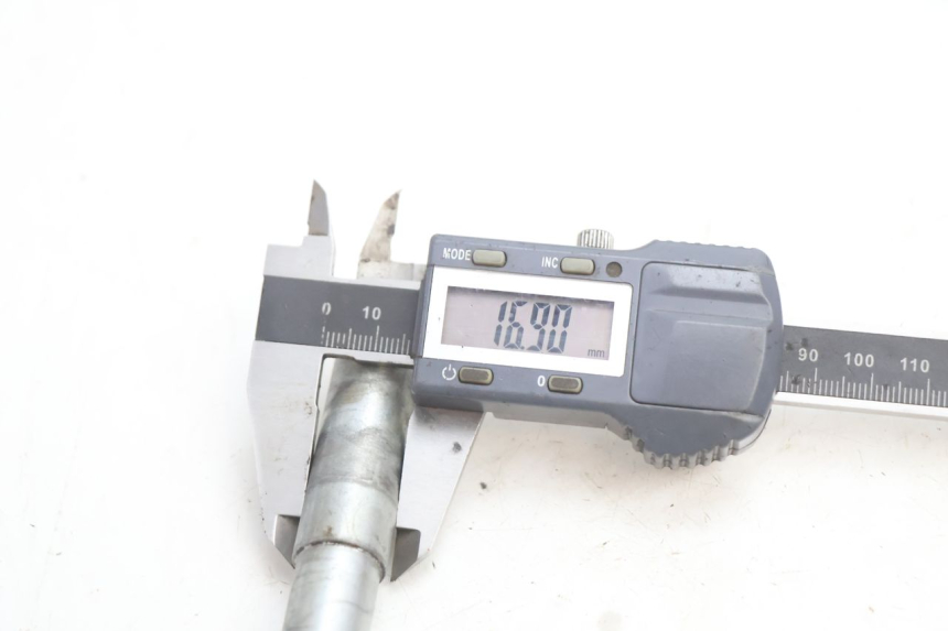 photo de VORDERRADACHSE HM HONDA CRM DERAPAGE RR 50 (2006 - 2017) - Technische Nahaufnahme