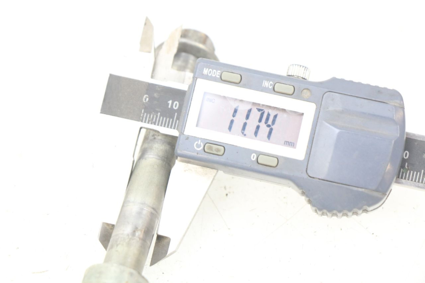 photo de VORDERRADACHSE LONCIN DIRT BIKE 125 - Details der Befestigungspunkte