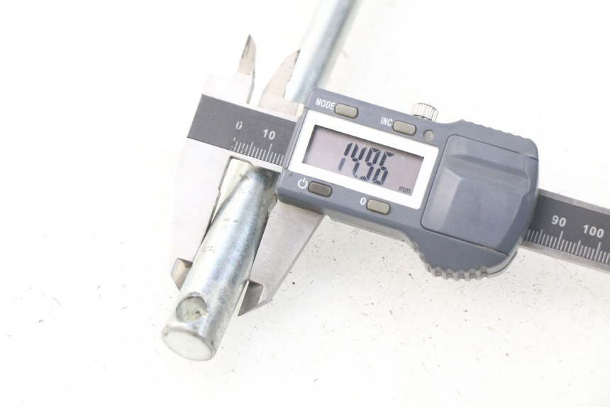 photo de VORDERRADACHSE DERBI DIRT BOY 4T 50 - Zoom auf Gebrauchszustand