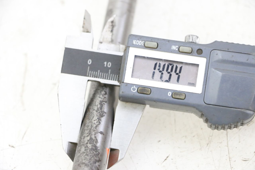 photo de VORDERRADACHSE YAMAHA FJ 36Y 1100 (1984 - 1985) - Alternative Perspektive