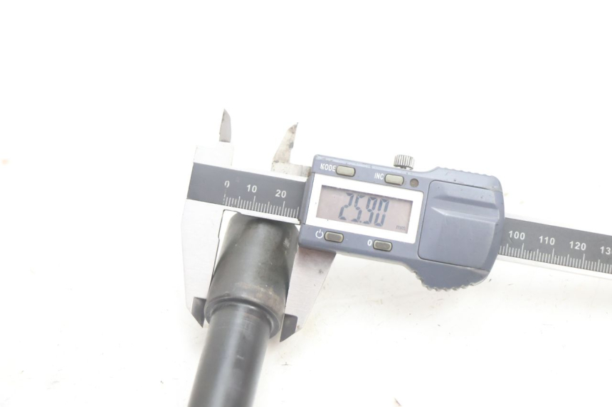 photo de VORDERRADACHSE YAMAHA FJR 1300 (2001 - 2005) - Technische Nahaufnahme