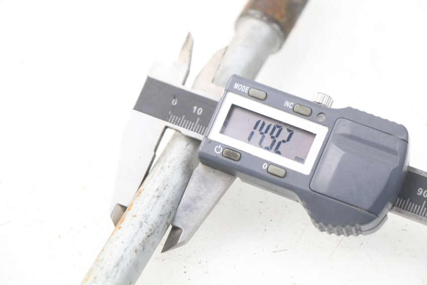 photo de VORDERRADACHSE PIAGGIO FLY IE 125 (2012 - 2017) - Zoom auf Gebrauchszustand