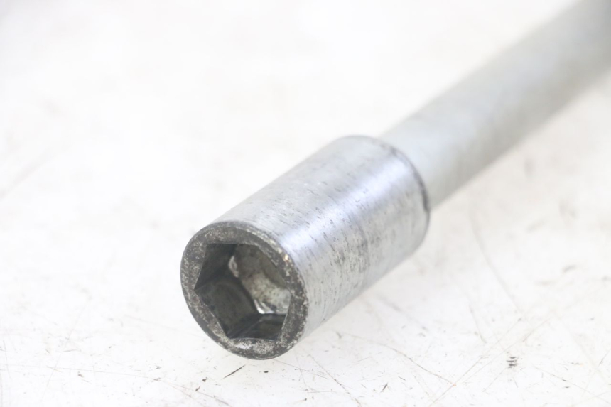 photo de VORDERRADACHSE HONDA FORZA ABS 300 (2013 - 2017) - Details der Befestigungspunkte