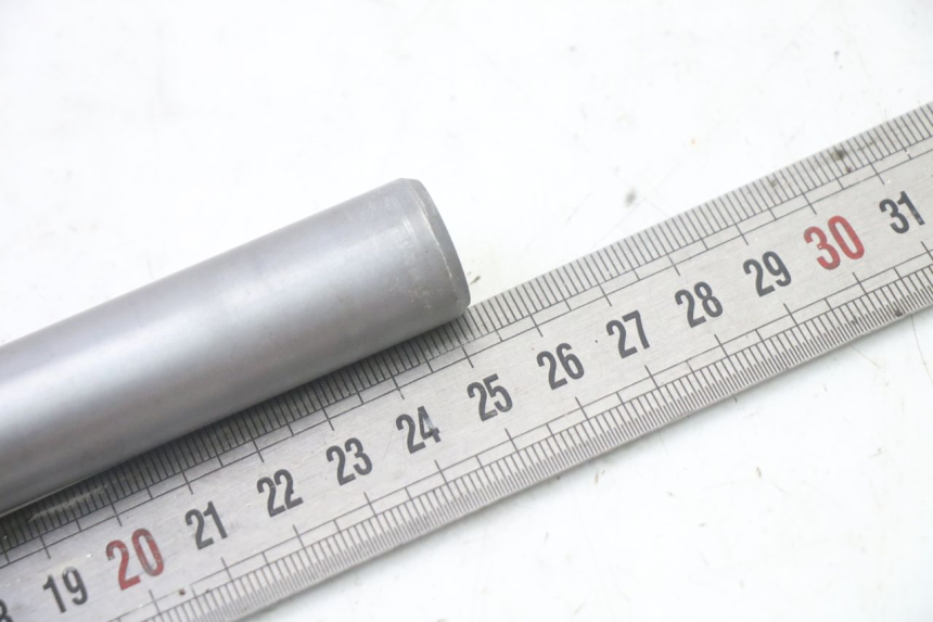 photo de VORDERRADACHSE BMW G310 R 310 (2016 - 2020) - Alternative Perspektive