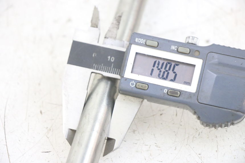 photo de VORDERRADACHSE PEUGEOT GEOPOLIS RS 125 (2007 - 2009) - Detailansicht des Bauteils