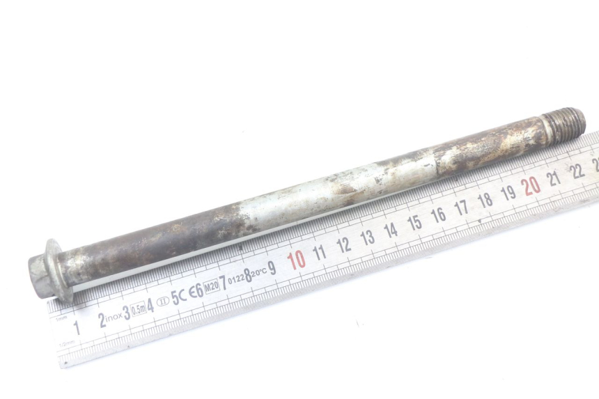 photo de VORDERRADACHSE SUZUKI GN 125 (1997 - 2000) - Detailansicht des Bauteils