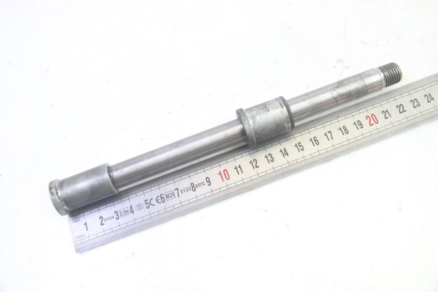 photo de VORDERRADACHSE KAWASAKI GPZ RX 1000 (1986 - 1988) - Zoom auf Gebrauchszustand