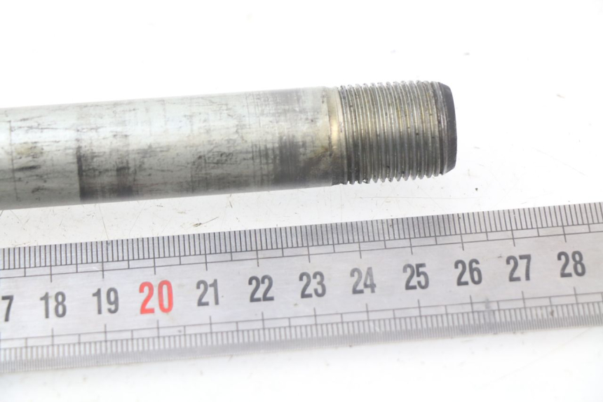 photo de VORDERRADACHSE SUZUKI GSF N BANDIT 1200 (1996 - 1999) - Detailansicht des Bauteils