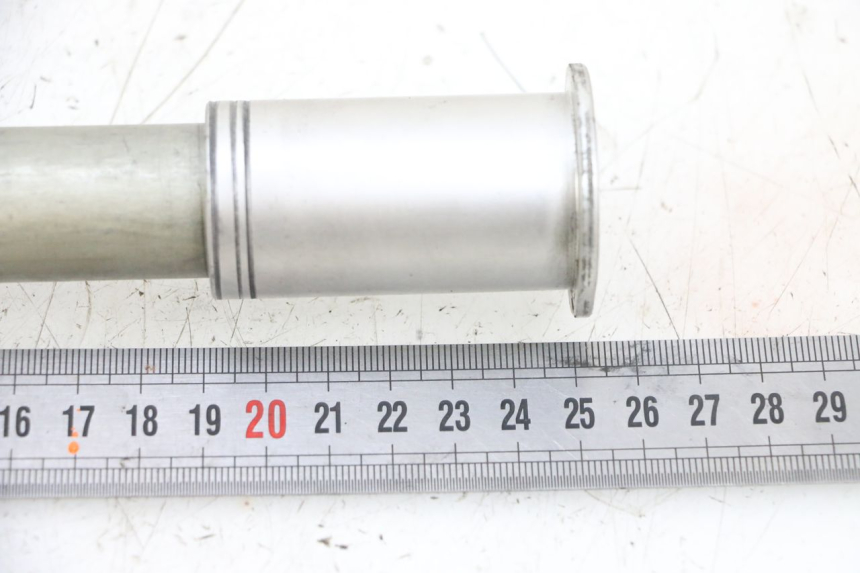 photo de VORDERRADACHSE SUZUKI GSXR GSX-R 1000 (2003 - 2004) - Detailansicht des Bauteils