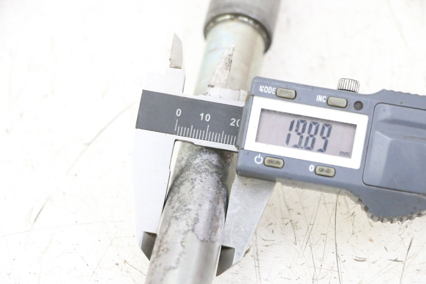 photo de VORDERRADACHSE HONDA VT C2 SHADOW 750 (1997 - 2001) - Detailansicht des Bauteils