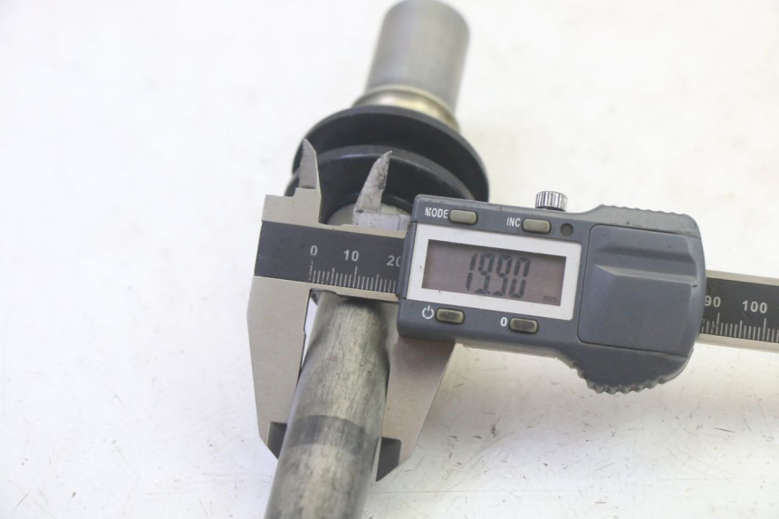 photo de VORDERRADACHSE KAWASAKI KXF KX-F 250 (2017 - 2019) - Gesamtansicht des Produkts