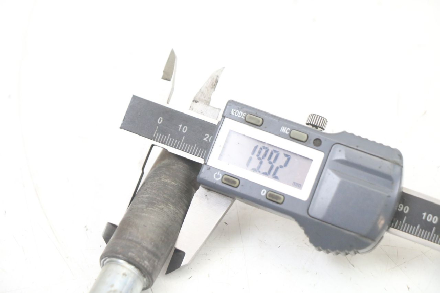 photo de VORDERRADACHSE KYMCO DINK STREET 125 (2009 - 2014) - Technische Nahaufnahme